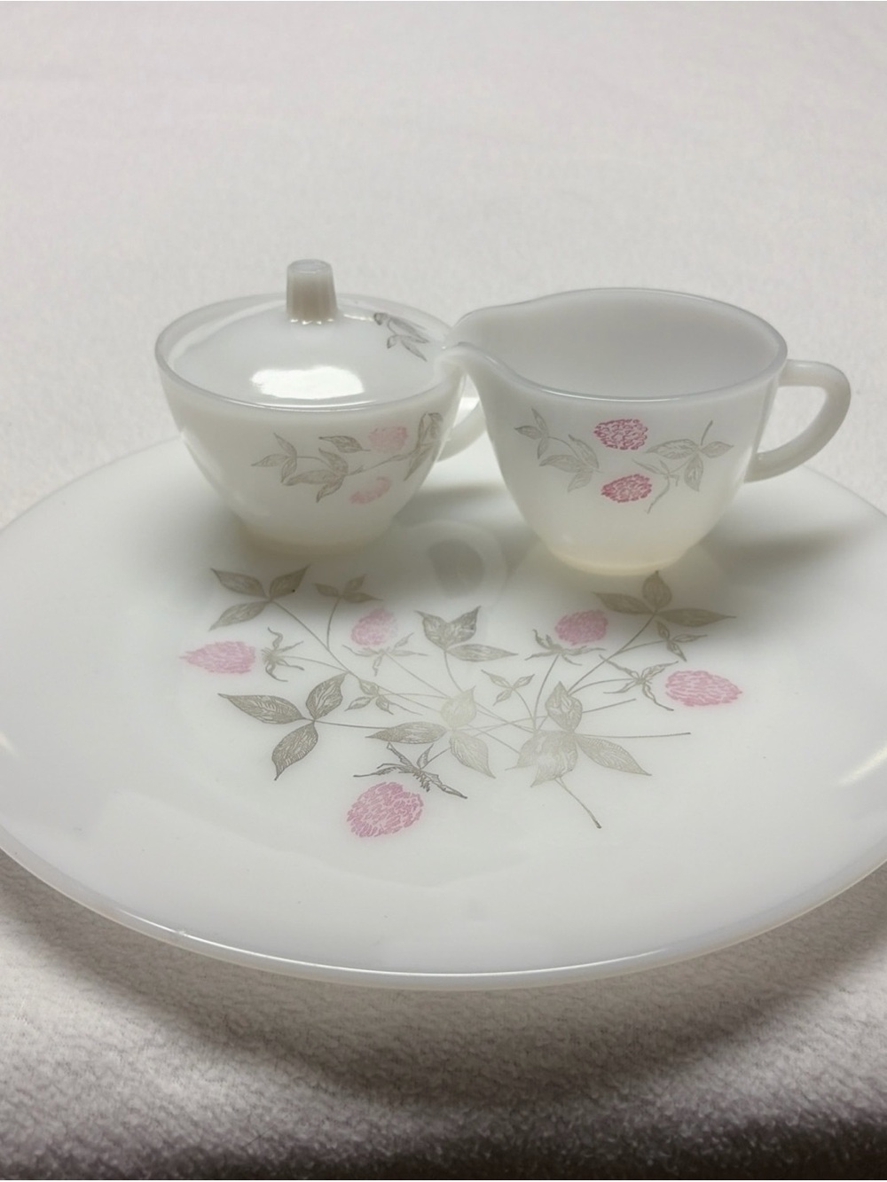 Vintage Federal Pink Clover Milk Glass 11” platter & creamer & sugar - Picture 5 of 5